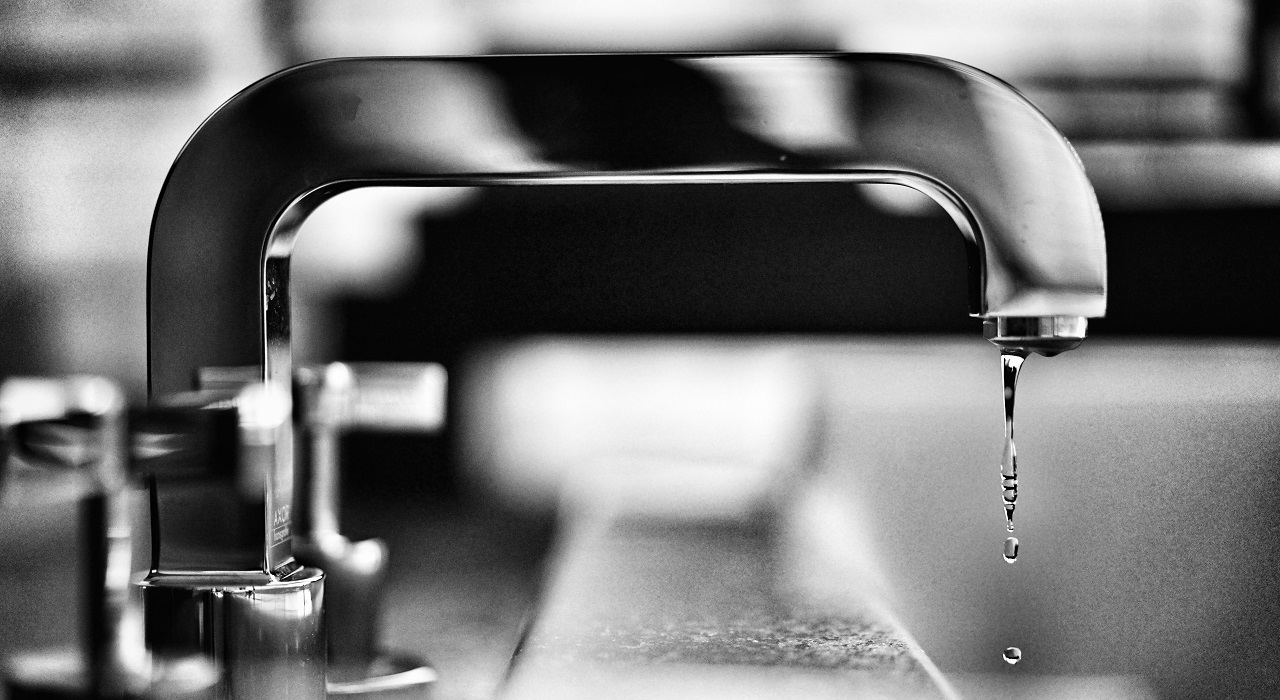 plumber seo marketing websites banner water dripping faucet
